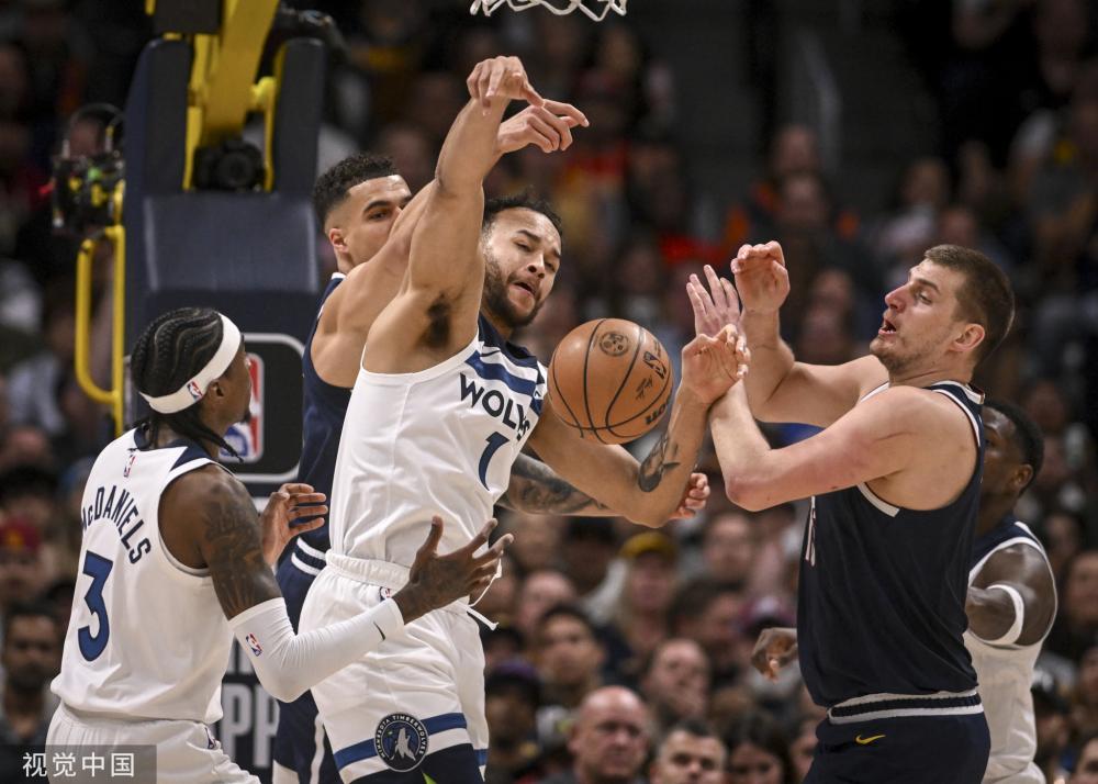 黄色基底搭 黄色基底搭